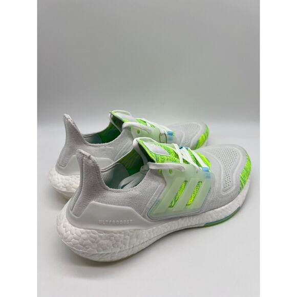 Adidas Ultraboost 22 Running Women's White Bliss Blue Volt GX5926 Size 8 NWT. - Picture 10 of 12